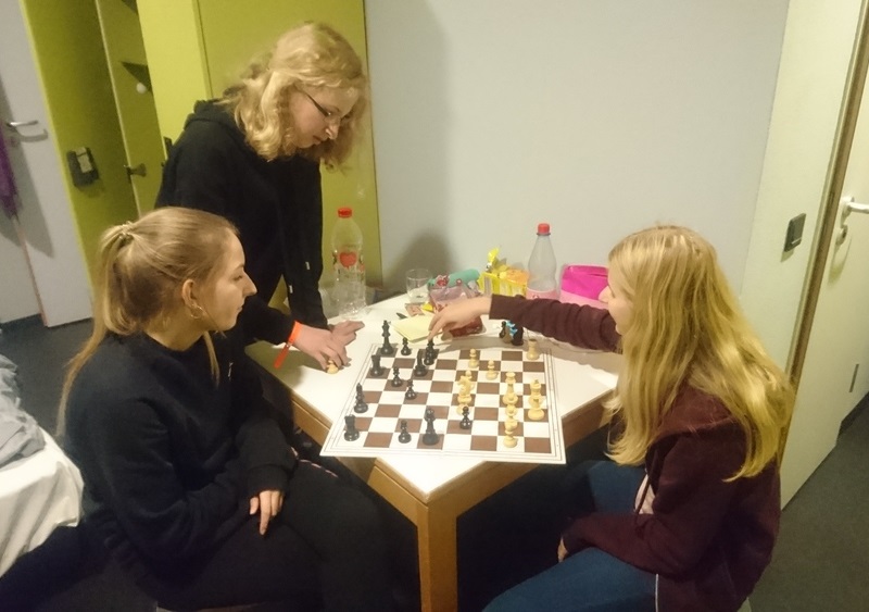Margarethe zeigt ihren Sieg aus Runde 2. Margarethe zeigt ihren Sieg aus Runde 2.